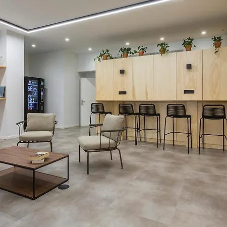 Urban Cube カプセルホテル