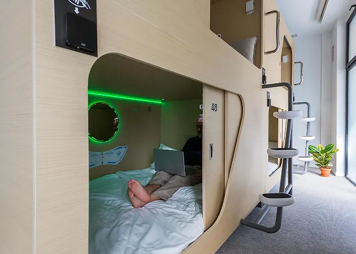 カプセルホテル Urban Cube *