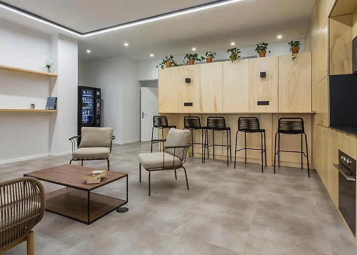 Urban Cube カプセルホテル