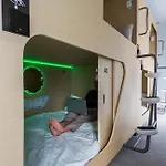 فندق-كبسولة Urban Cube *